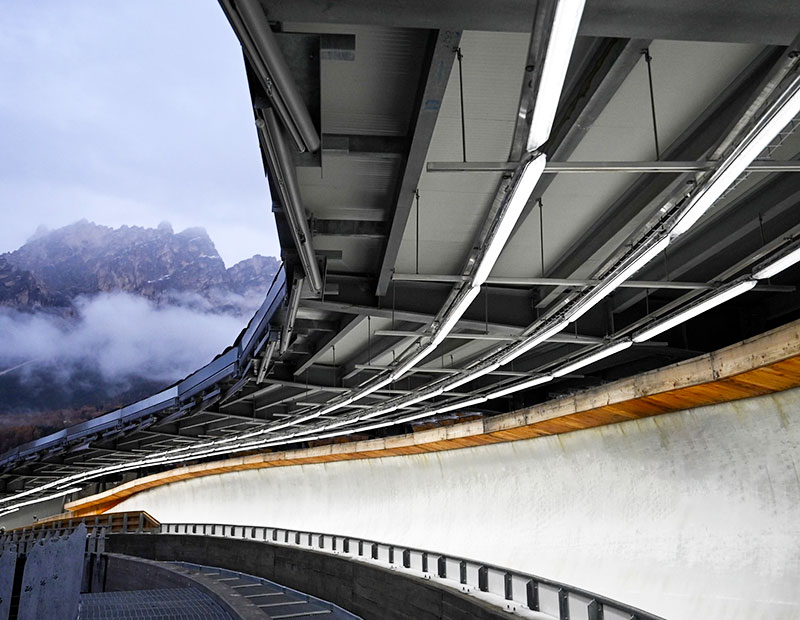 Il programma delle gare settimanali: al via la Cdm di salto con gli sci, skeleton e bob artificiale. Sci alpino a Gurgl